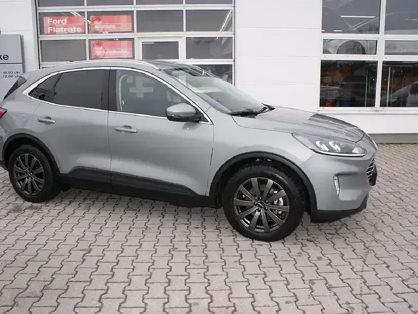 Używany Ford Kuga Titanium 152 KM (111 kW) 2020 Srebrny SUV