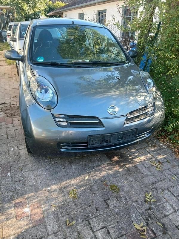 Grau Gebraucht 2004 Nissan Micra Kleinwagen | 1.100 € - Bild 1/4