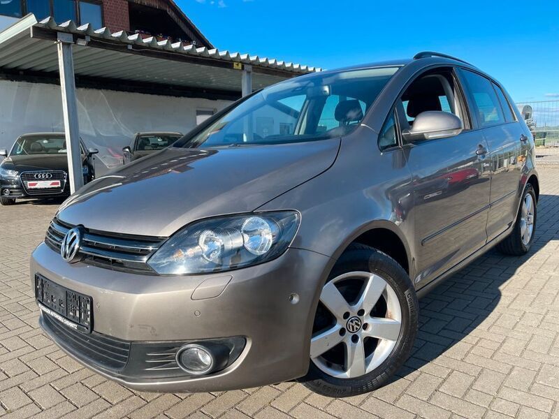 Braun Gebraucht 2010 VW Golf Plus Cross Team Van / Kleinbus | 4.999 € (Fairer Preis) - Bild 1/4