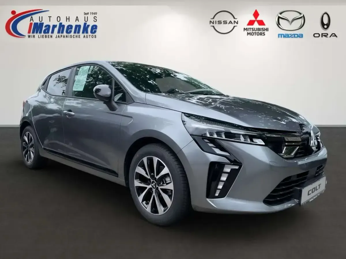 Neu Mitsubishi Colt Plus 91 PS (66 kW) 2026 Achatgrau metallic Kleinwagen