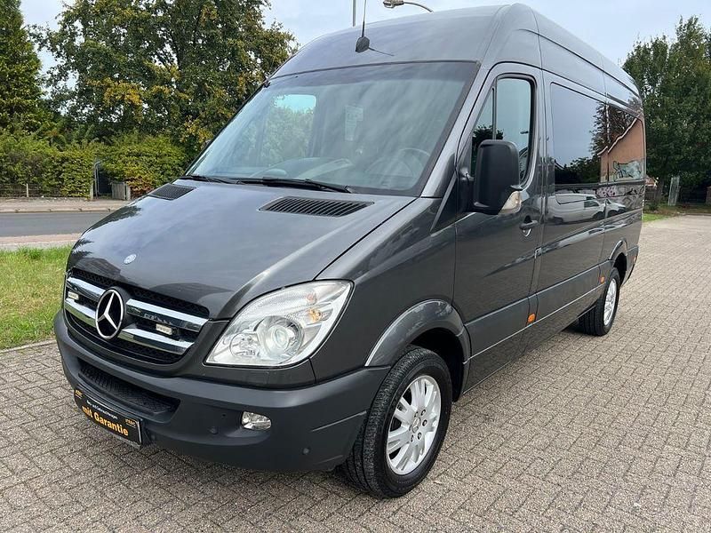 Grau Gebraucht 2012 Mercedes Sprinter Van | 38.800 € - Bild 1/4