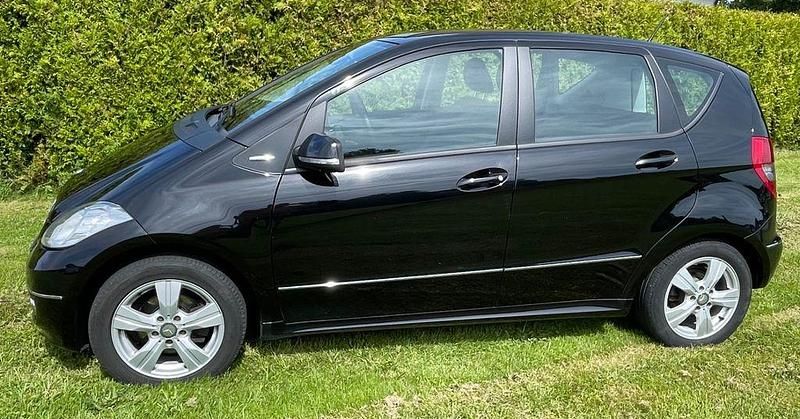 Schwarz Gebraucht 2008 Mercedes A150 Avantgarde Van / Kleinbus | 4.950 € (Fairer Preis) - Bild 1/4