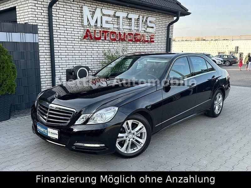Obsidianschwarz Gebraucht 2012 Mercedes E200 Avantgarde Limousine | 17.490 € (Teuer) - Bild 1/4