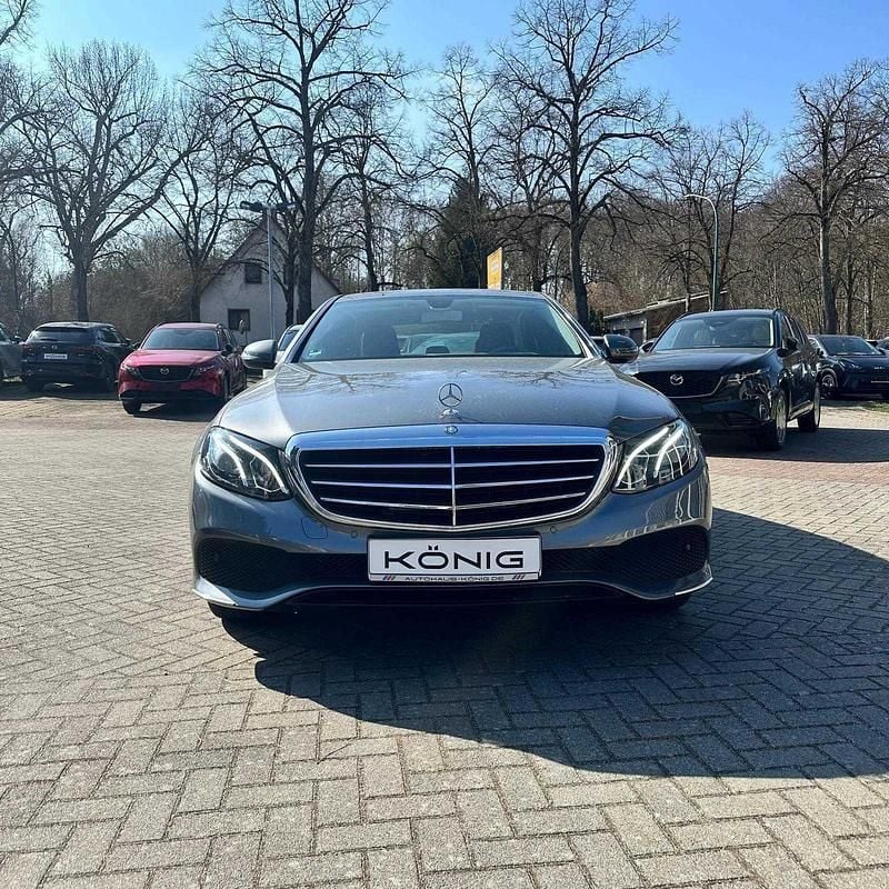 Gebraucht Mercedes E200 Elegance 184 PS (135 kW) 2017 Grau Limousine