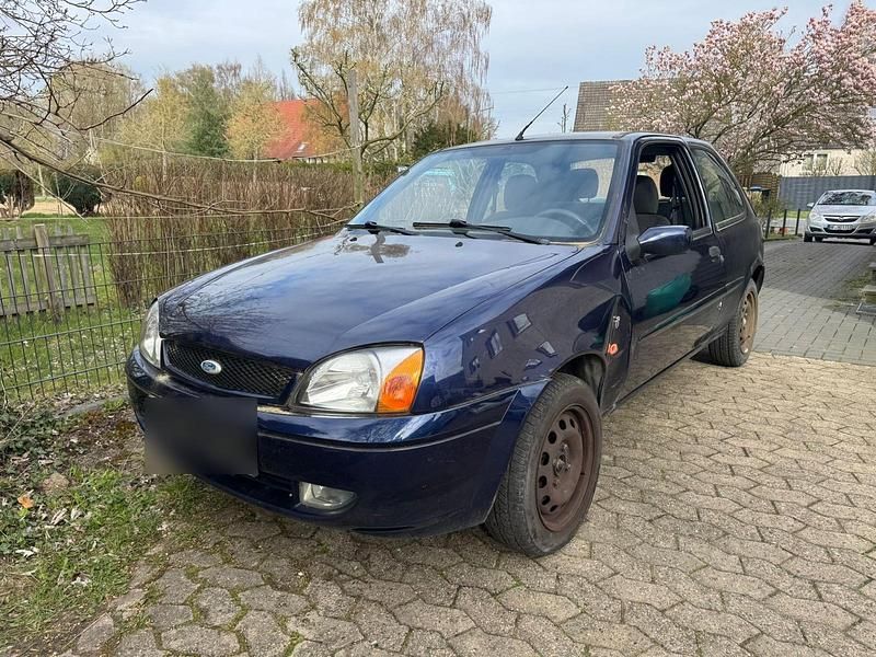Second-hand Ford Fiesta 1999 Albastru Hatchback