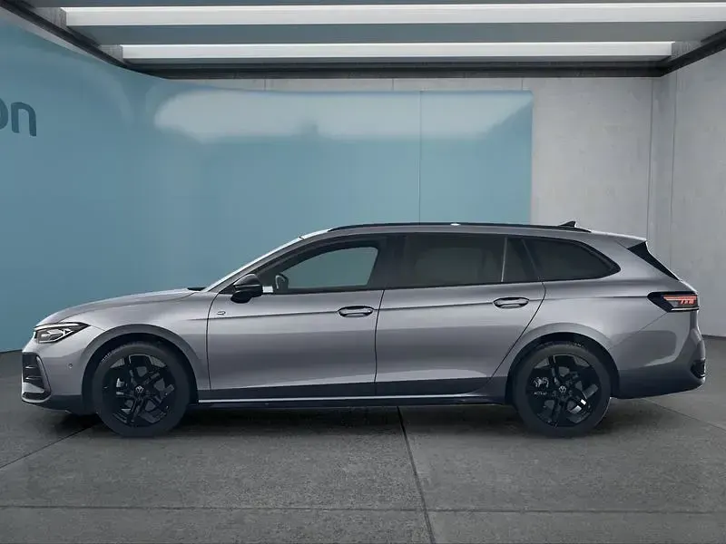 Gebraucht VW Passat 150 PS (110 kW) 2024 Grau Kombi