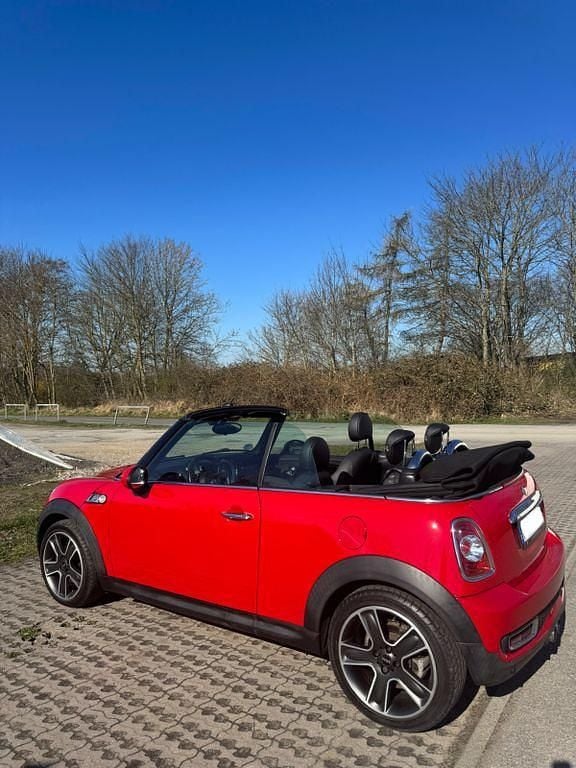 Gebraucht Mini Cooper S Cabriolet 184 PS (135 kW) 2011 Rot Cabrio