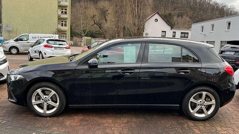 Gebraucht Mercedes A250 160 PS (117 kW) 2022 Nachtschwarz  unilack Kleinwagen