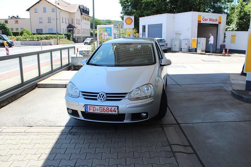 Gebraucht VW Golf V 80 PS (58 kW) 2007 Silber Kleinwagen