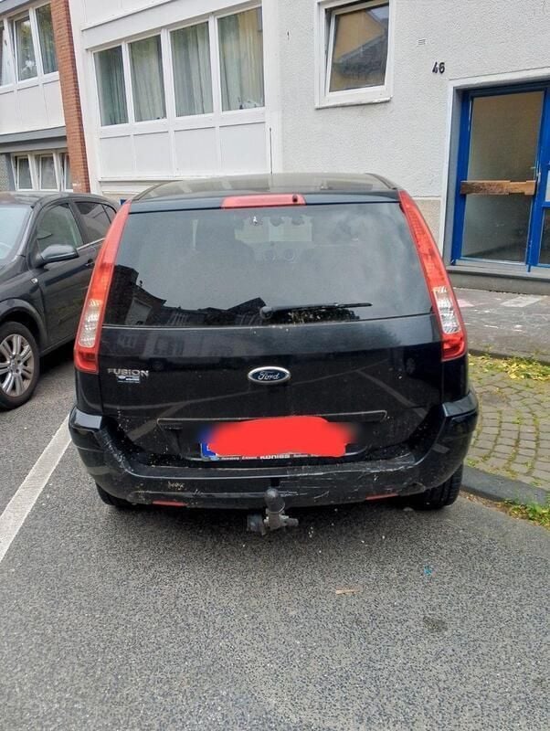 Schwarz Gebraucht 2010 Ford Fusion Limousine | 1.500 € (Superpreis) - Bild 1/4