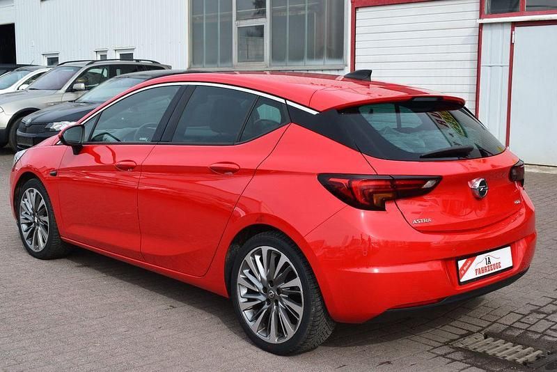 Gebraucht Opel Astra Dynamic 125 PS (91 kW) 2016 Rot Limousine