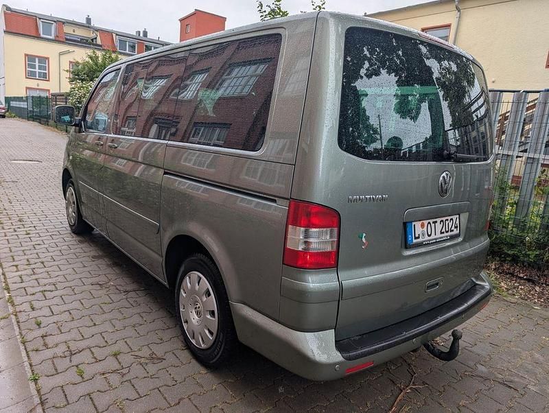 Gebraucht VW Multivan 174 PS (127 kW) 2004 Grün Van