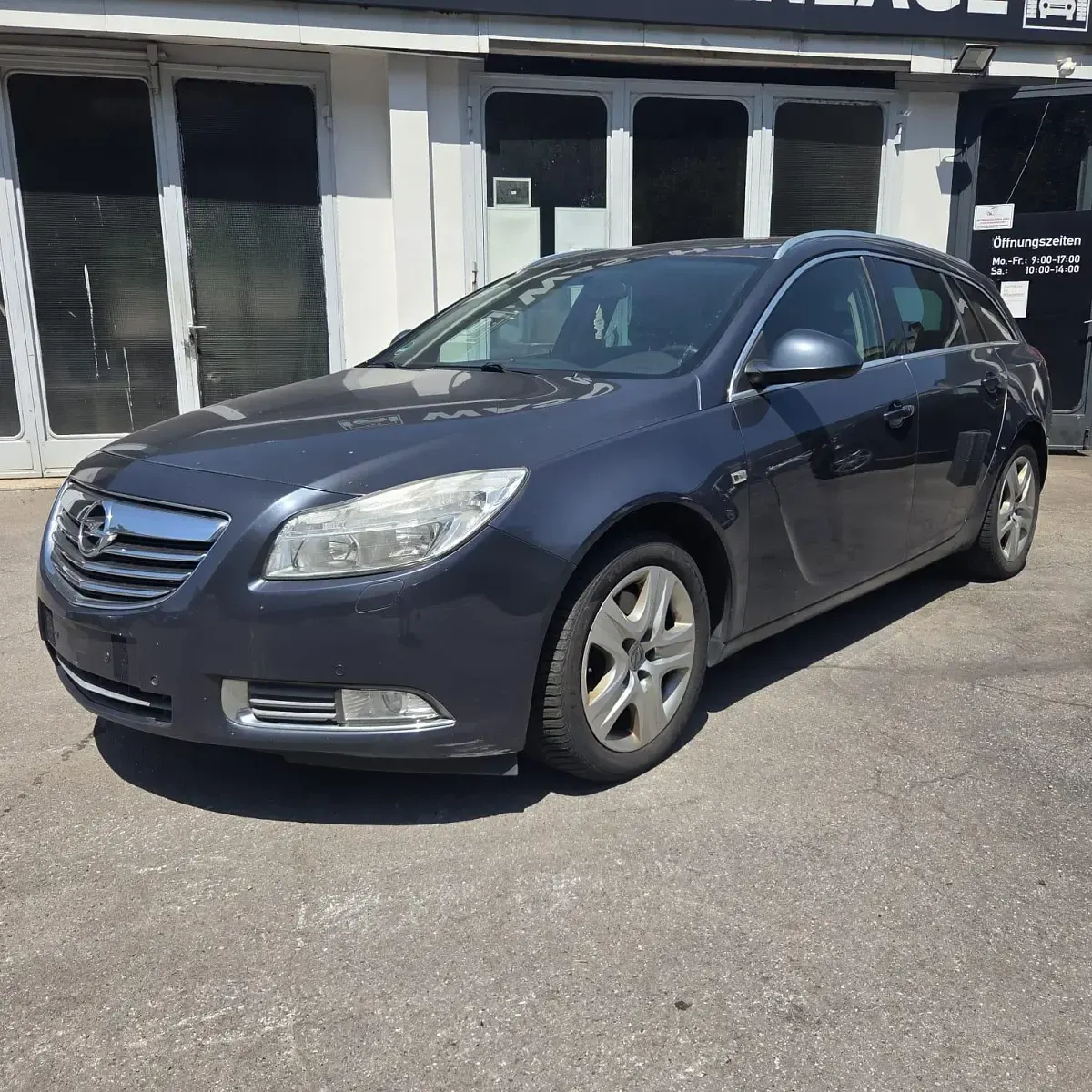 Gebraucht Opel Insignia 160 PS (117 kW) 2011 Grau Kombi