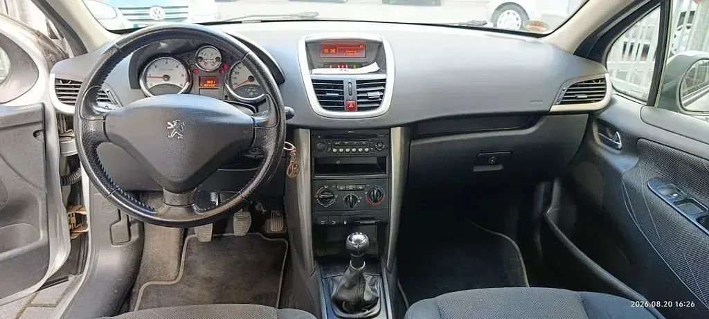 Gebraucht Peugeot 207 Sport 109 PS (80 kW) 2007 Silber Limousine