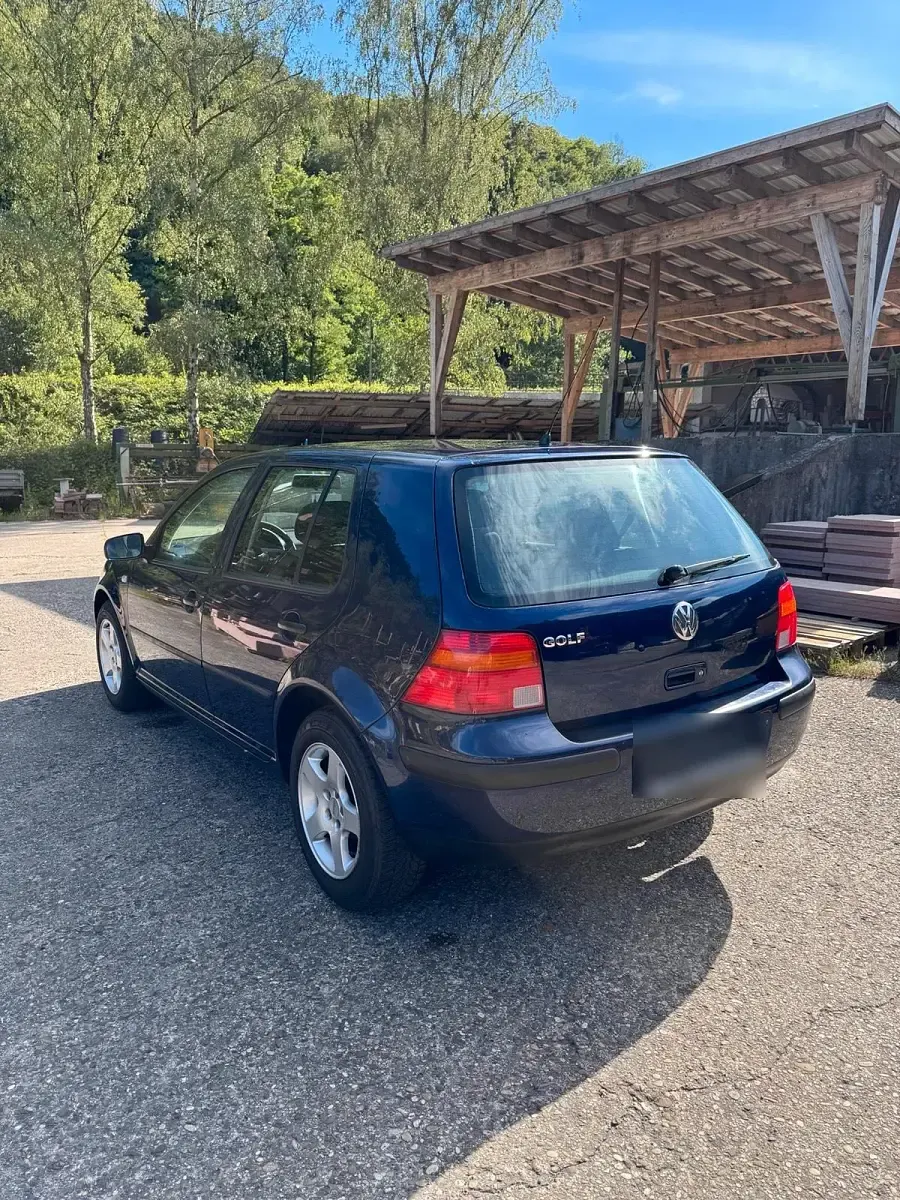 Gebraucht VW Golf IV 75 PS (55 kW) 2000 Blau Kleinwagen