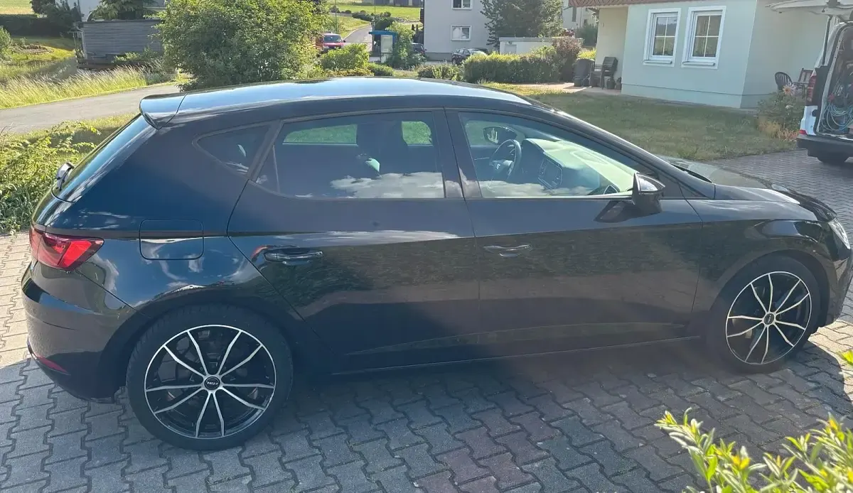 Gebraucht Seat Leon FR 131 PS (96 kW) 2019 Schwarz Limousine