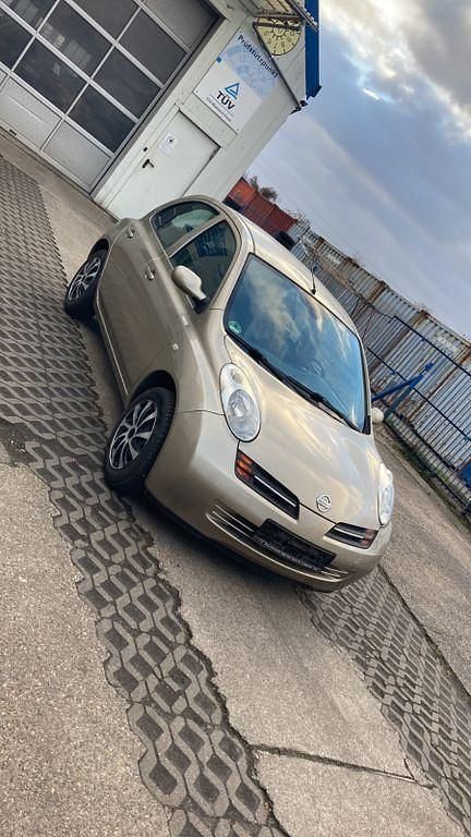 Gold Gebraucht 2004 Nissan Micra Acenta Kleinwagen | 750 € (Superpreis) - Bild 1/3