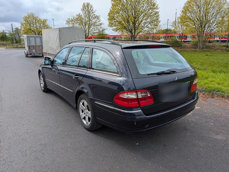 Brugt Mercedes E320 Elegance 204 HK (150 kW) 2005 Blå Sedan