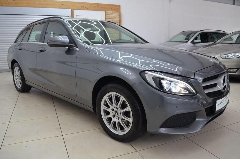 Gebraucht Mercedes C220 170 PS (125 kW) 2017 Grau Kombi