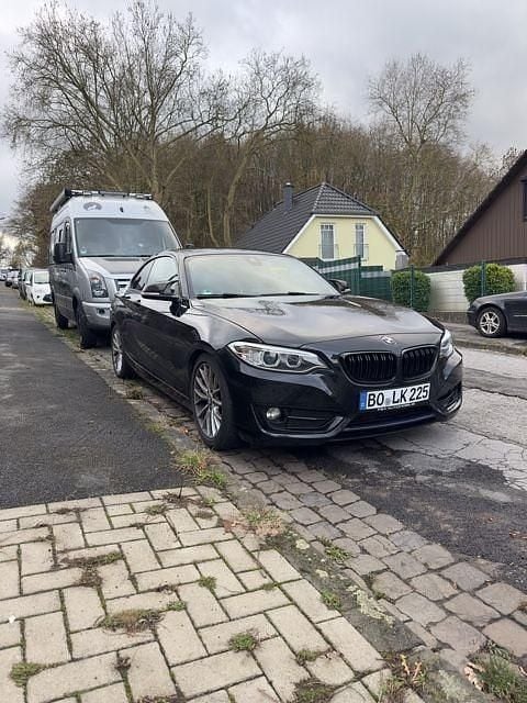 Schwarz Gebraucht 2017 BMW 225 Sport Line Coupé | 16.000 € (Superpreis) - Bild 1/4