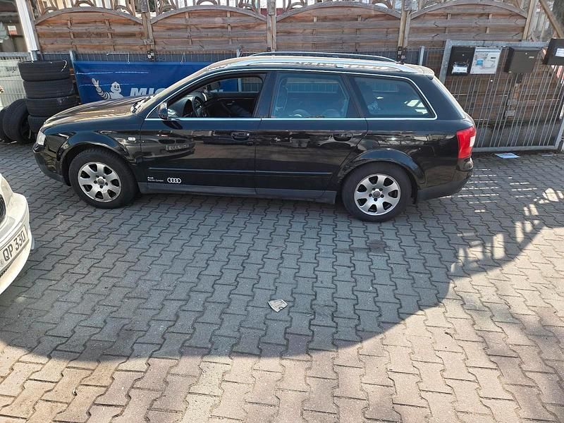 Gebraucht Audi A4 131 PS (96 kW) 2003 Schwarz Kombi