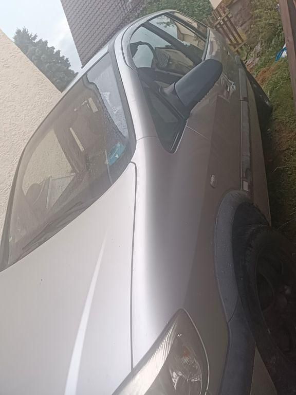 Gebraucht Opel Zafira Elegance 125 PS (91 kW) 2004 Grau Van / Kleinbus