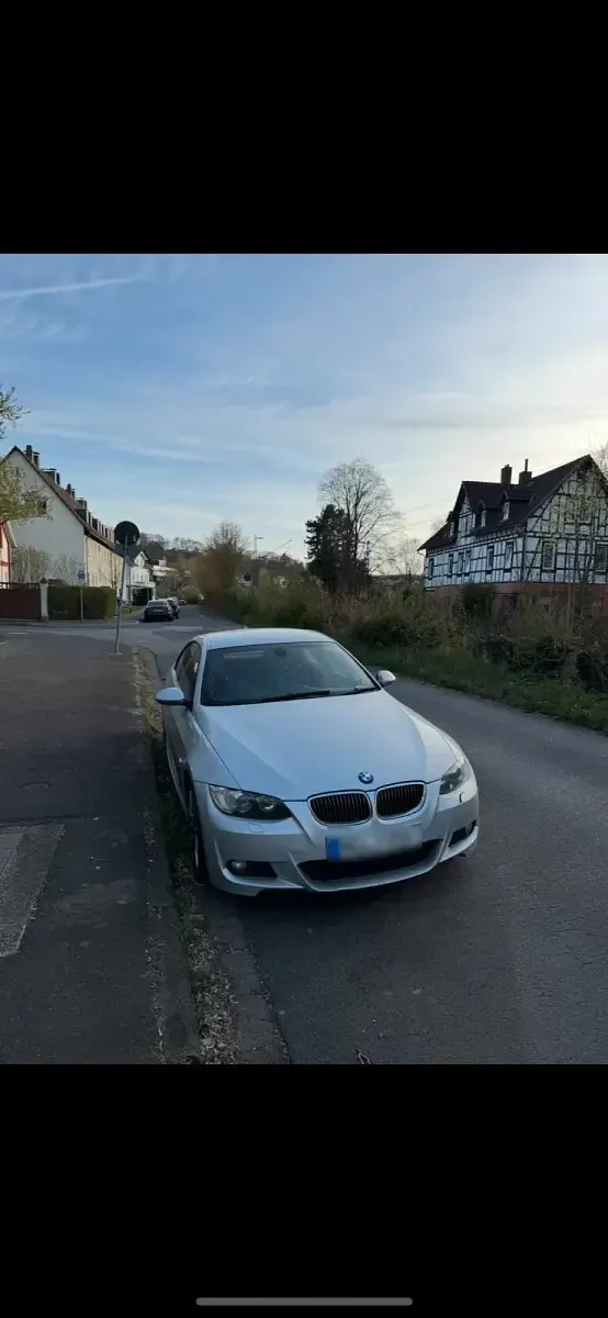 Gebraucht BMW 330 231 PS (169 kW) 2007 Silber Limousine