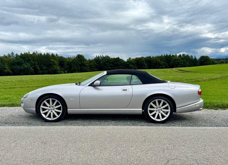 Gebraucht Jaguar XK8 298 PS (219 kW) 2004 Silber Cabrio
