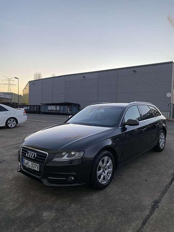 Second-hand Audi A4 Sport 120 CP (88 kW) 2010 Gri Break