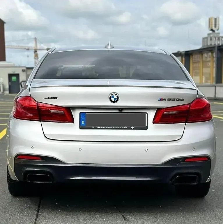 Gebraucht BMW M550 M Performance 400 PS (294 kW) 2019 Silber Limousine