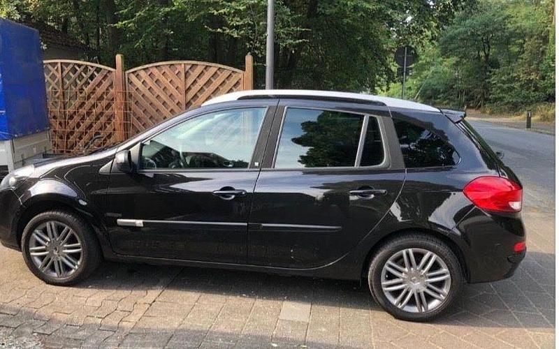 Schwarz Gebraucht 2010 Renault Clio II Limousine | 3.200 € (Fairer Preis) - Bild 1/4