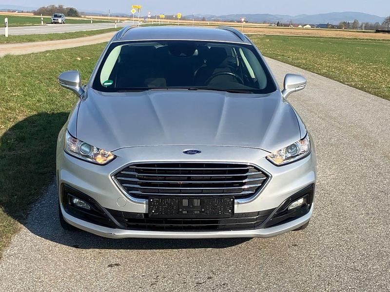 Gebraucht Ford Mondeo Trend 150 PS (110 kW) 2019 Silber Limousine