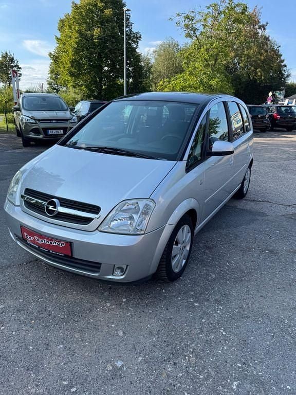 Silber Gebraucht 2004 Opel Meriva Cosmo Van / Kleinbus | 2.200 € (Fairer Preis) - Bild 1/4