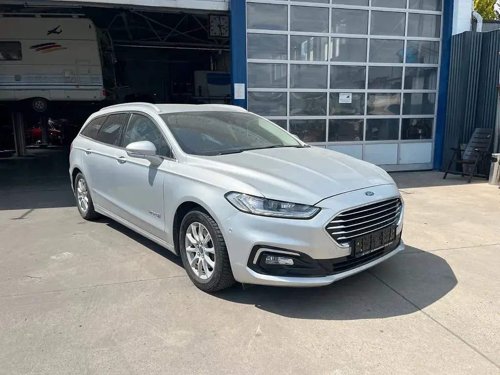 Gebraucht Ford Mondeo 140 PS (102 kW) 2019 Silber Limousine