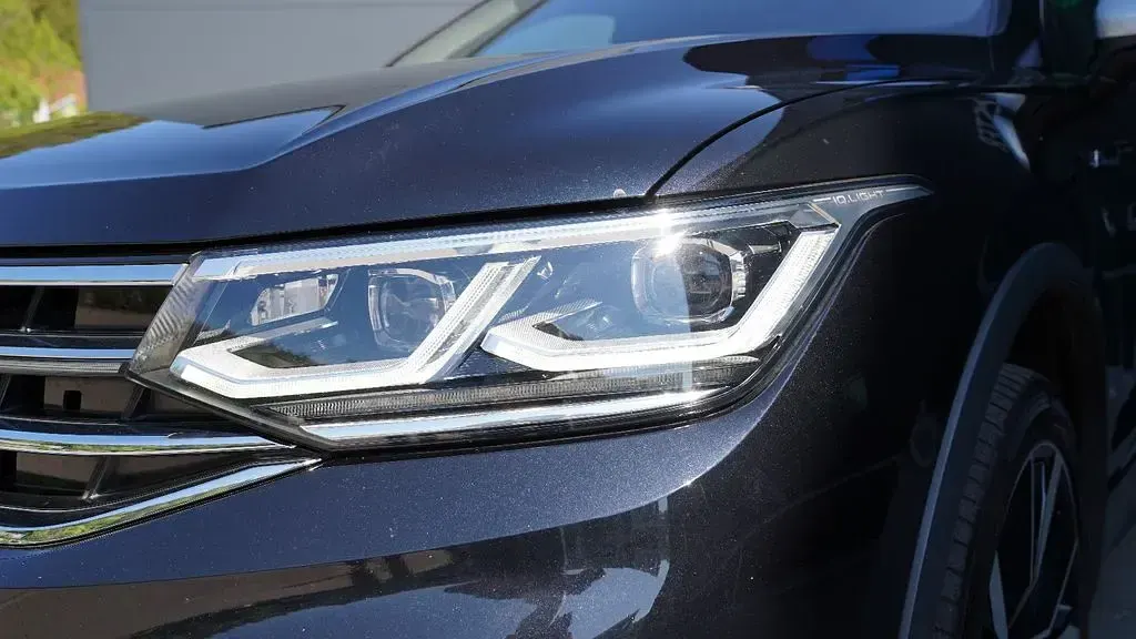 Gebraucht VW Tiguan Allspace R-line 190 PS (139 kW) 2023 Schwarz SUV
