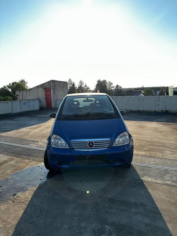 Blau Gebraucht 2000 Mercedes A160 Kleinwagen | 550 € (Superpreis) - Bild 1/4