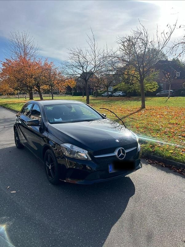 Gebraucht Mercedes A160 90 PS (66 kW) 2016 Schwarz Kleinwagen