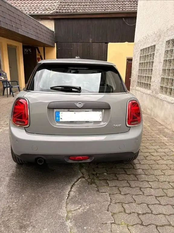 Gebraucht Mini ONE 102 PS (75 kW) 2020 Grau Kleinwagen