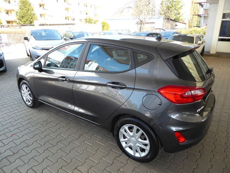 Gebraucht Ford Fiesta Cool & Connect 86 PS (63 kW) 2019 Grau Kleinwagen