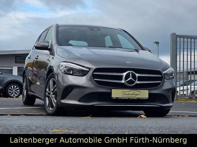 Gebraucht Mercedes B220 190 PS (139 kW) 2019 Grau Van / Kleinbus