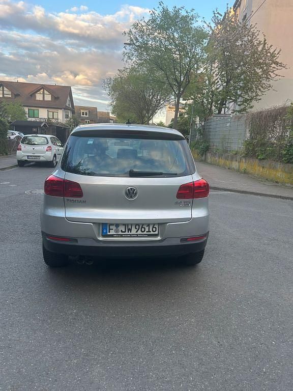 Gebraucht VW Tiguan Sportline 140 PS (102 kW) 2015 Silber SUV