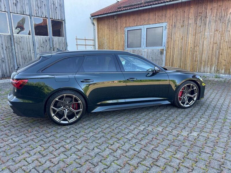 Tiefgrün perleffect Neu 2025 Audi RS6 Exclusive Kombi | 172.431 € (Fairer Preis) - Bild 1/4