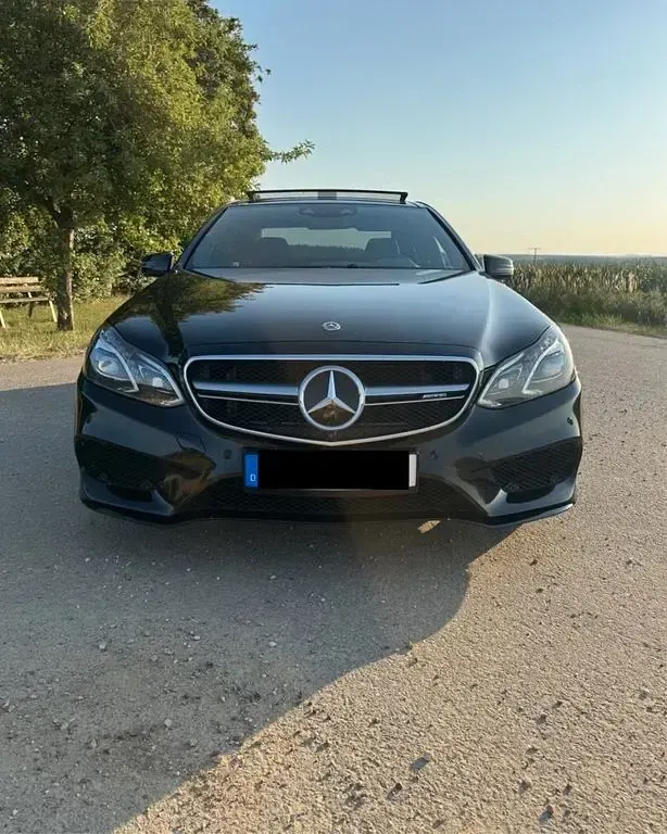 Gebraucht Mercedes E300 AMG line 252 PS (185 kW) 2013 Schwarz Limousine