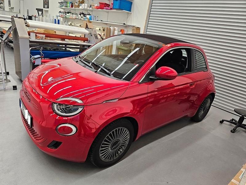 Gebraucht Fiat 500e Red 86 kW (118 PS) 2022 Rot Cabrio