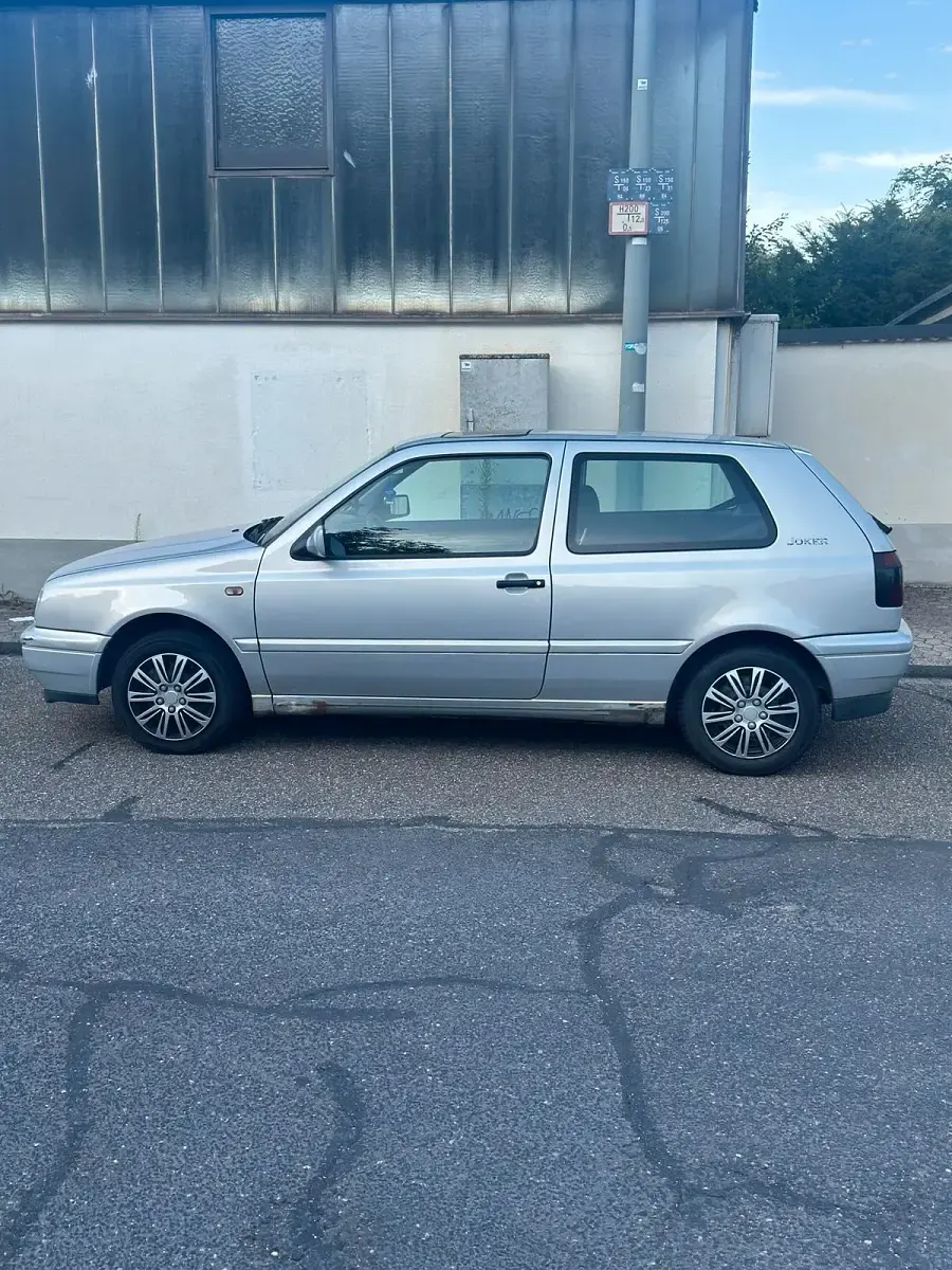 Gebraucht VW Golf III 75 PS (55 kW) 1997 Silber Kleinwagen