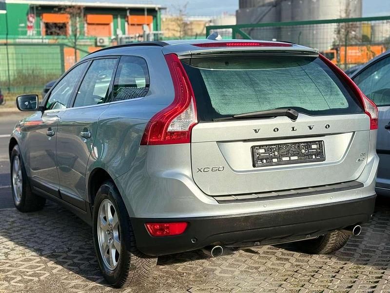 Gebraucht Volvo XC60 Basis 163 PS (119 kW) 2009 Silber SUV