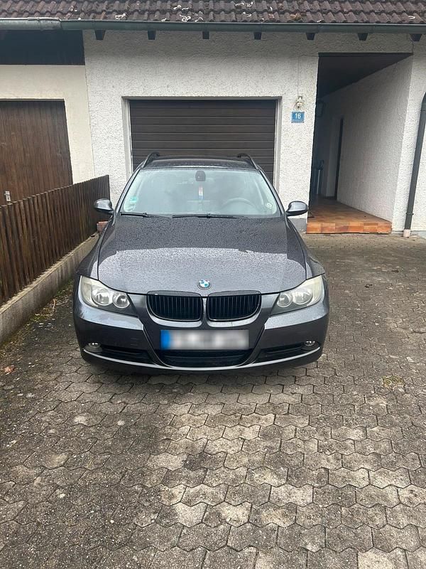 Gebraucht BMW 320 150 PS (110 kW) 2006 Grau Kombi