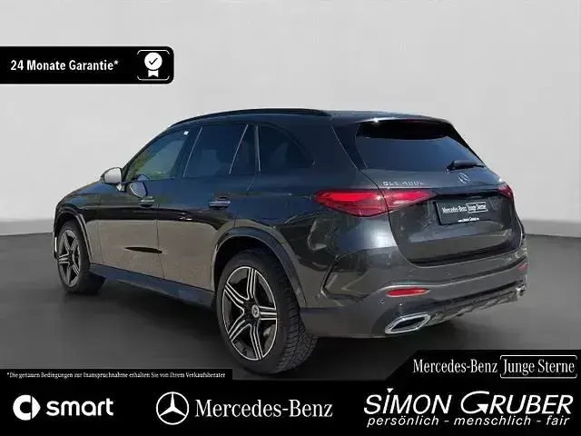 Gebraucht Mercedes GLC400d AMG 252 PS (185 kW) 2024 Lack graphitgrau (metallic) SUV