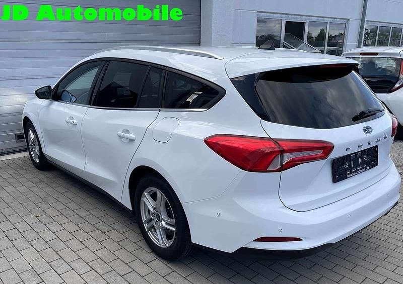 Gebraucht Ford Focus 150 PS (110 kW) 2021 Frozen white Kombi