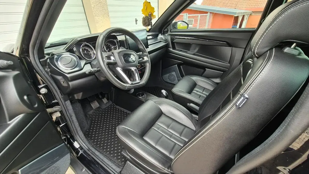 Gebraucht Ligier JS60 45 PS (33 kW) 2024 Schwarz Kleinwagen